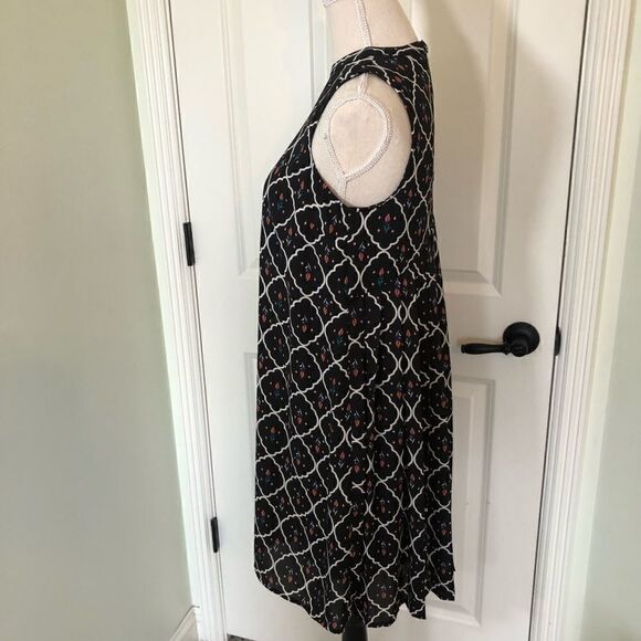 𝅺DR2 black and‎ red floral shift mod dress size XS - Picture 5 of 13